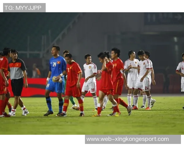 李小恒替补出场连入两球助力中国香港3-1领先孟加拉国 李小恒替补出场连入两球助力中国香港3-1领先孟加拉国