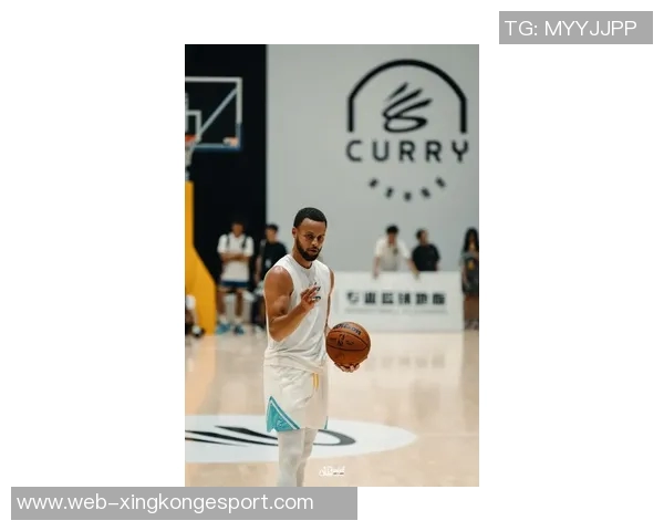 库里首次在比赛中穿李宁鞋标志着他与UA的正式告别