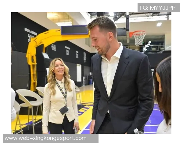 美女球迷深情告白东契奇：下辈子一定要嫁给你就这样约定终身爱情